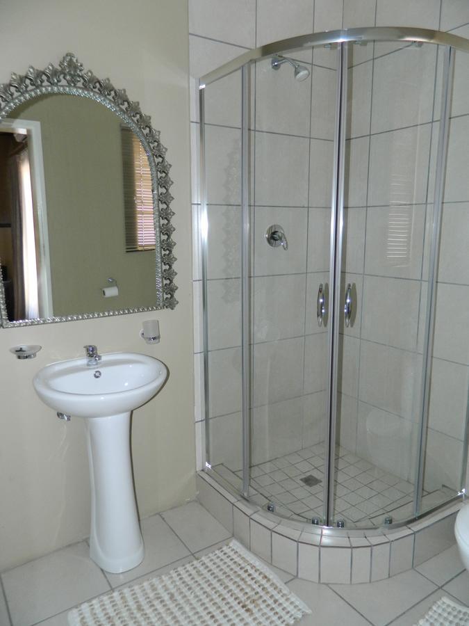 Guest House Gabby Klerksdorp Exterior photo